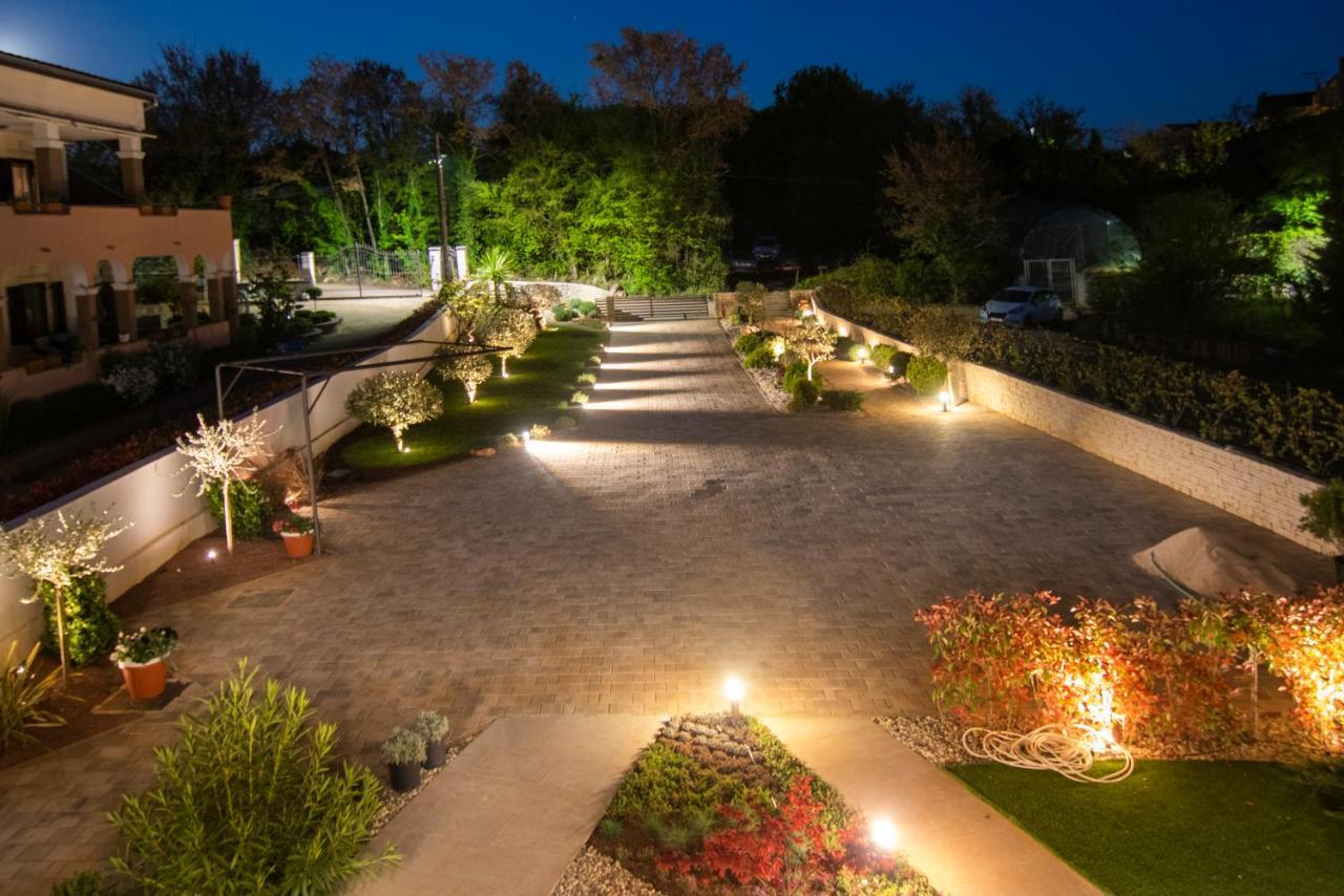 Villa Caprice Milohnici Esterno foto