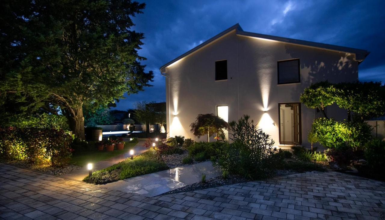 Villa Caprice Milohnici Esterno foto