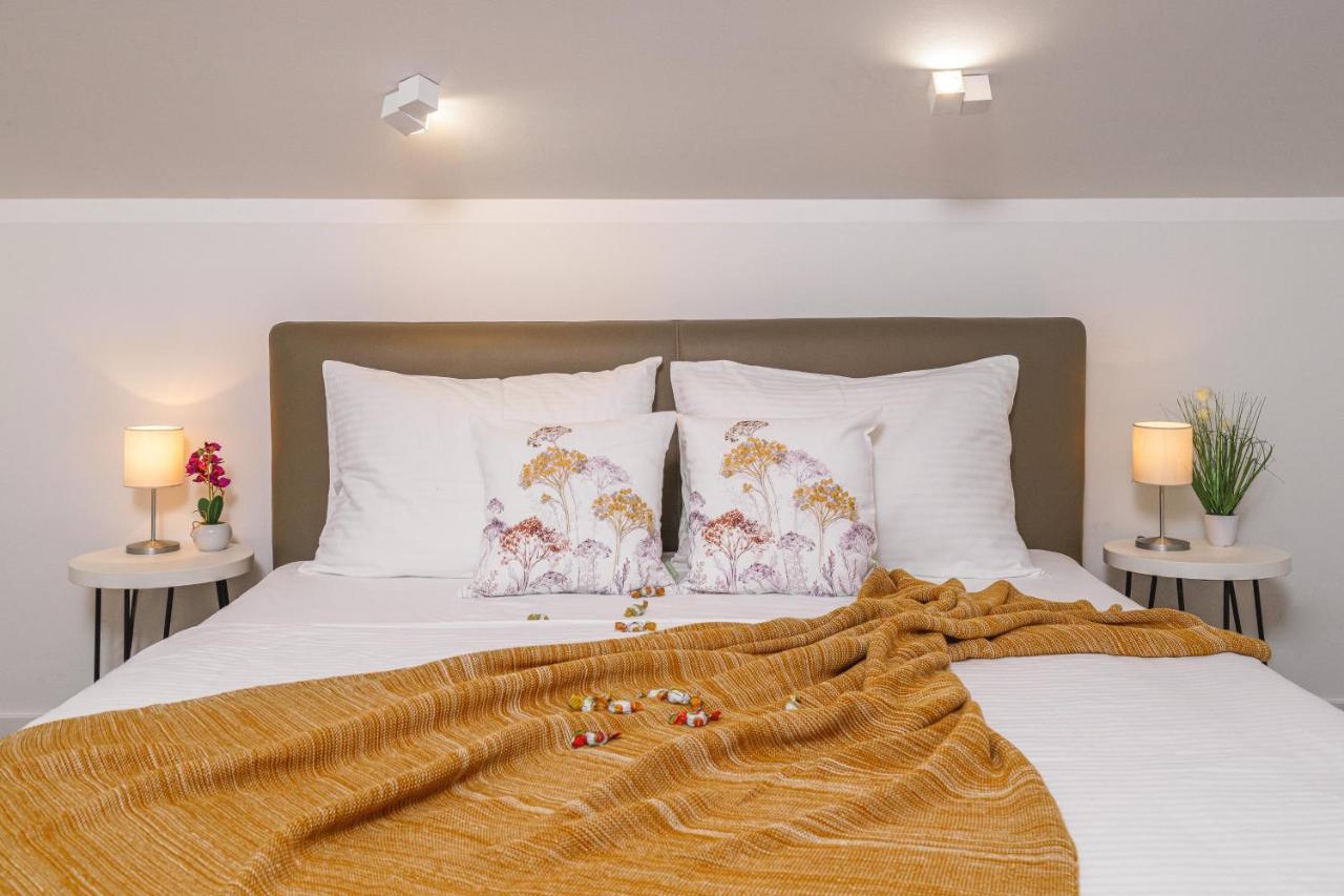 Villa Caprice Milohnici Esterno foto