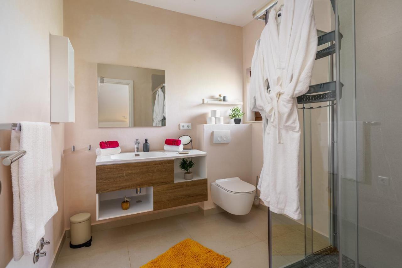 Villa Caprice Milohnici Esterno foto
